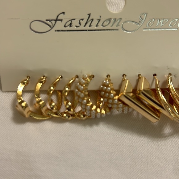 NWT, 1 “ golden hoops, set of 6 pairs, see pics - Picture 3 of 4